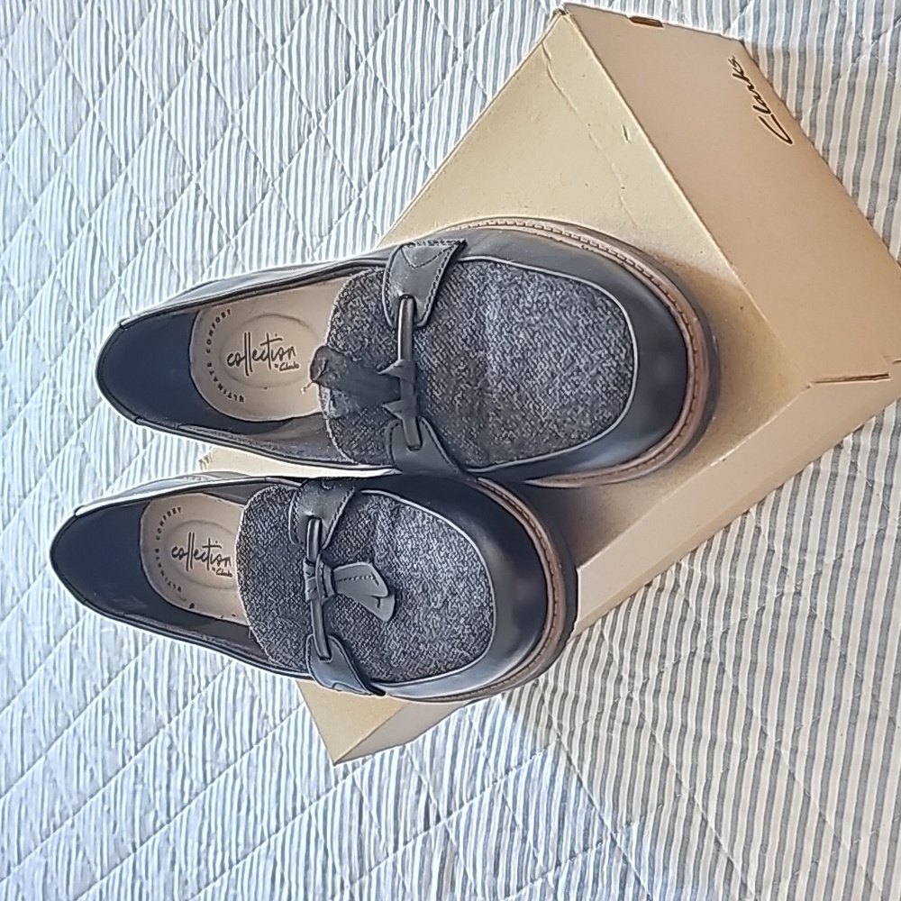 Clark's 8.5 black/grey loafers